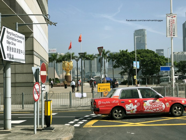 Kinh nghiệm đi taxi ở Hong Kong: phân biệt màu xe, giá cước và cách bắt xe
