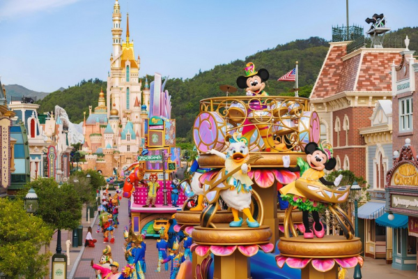 Disneyland Hong Kong có gì chơi? Những khu trò chơi và show không nên bỏ lỡ