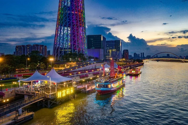 Du thuyền đêm sông Châu Giang Quảng Châu: vé bao nhiêu, có gì đẹp?