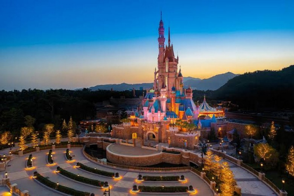 Có 1 ngày tự do ở Hong Kong nên đi Disneyland hay Ocean Park?