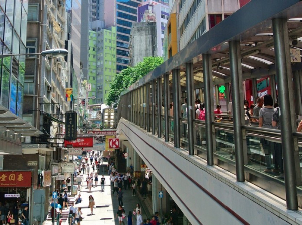 Thang cuốn ngoài trời dài nhất thế giới ở Central Hong Kong có gì thú vị?